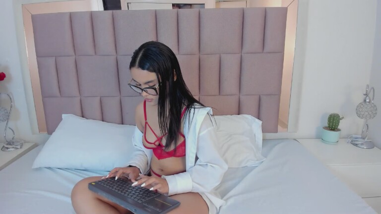 MiaaPalmer's Streamate show and profile