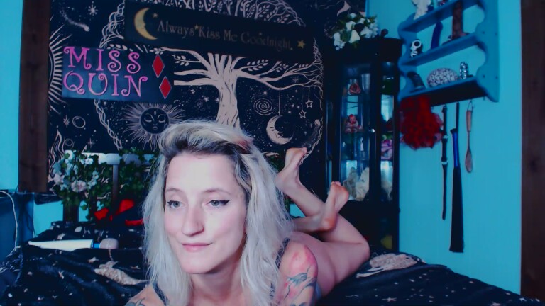 MissQuinCam's Streamate show and profile