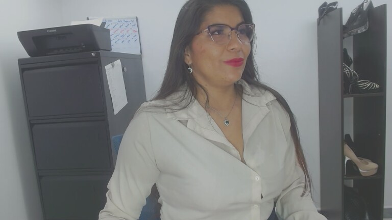 LunaDumont's Streamate show and profile