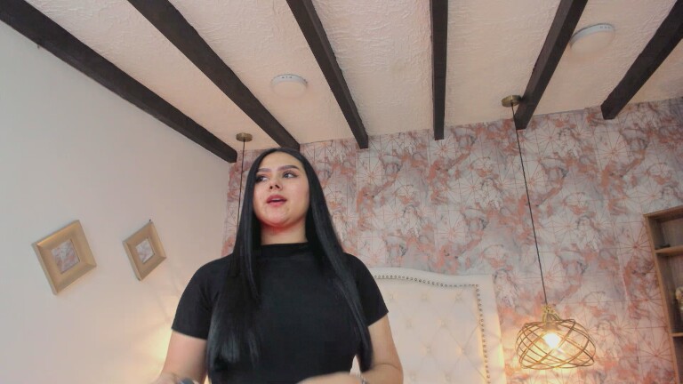 SaharaLyn's Streamate show and profile