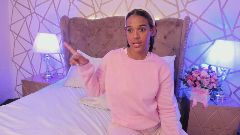 SaschaFit's Streamate show and profile