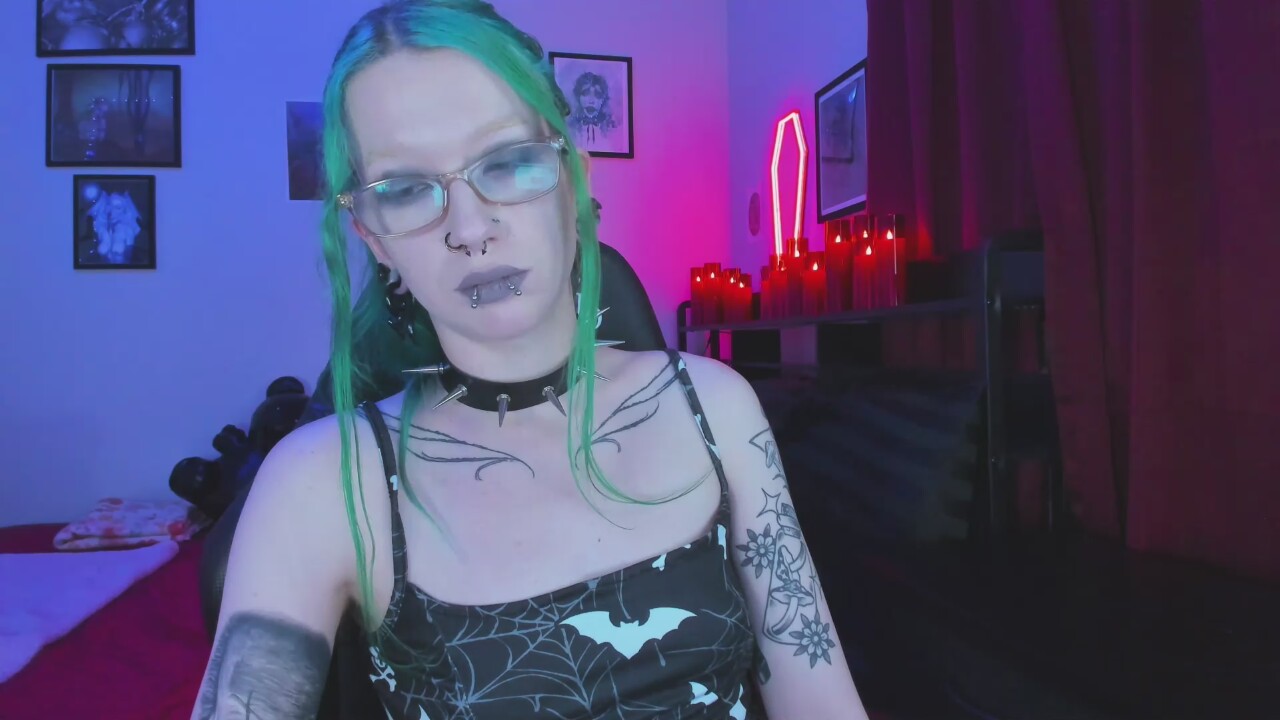 NikkiVill