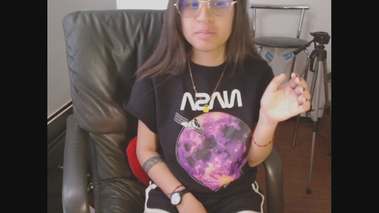 Dominica39's Streamate show and profile