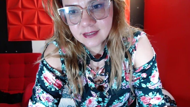 SeleneLuux's Streamate show and profile