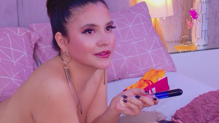 AndreaDum's Streamate show and profile