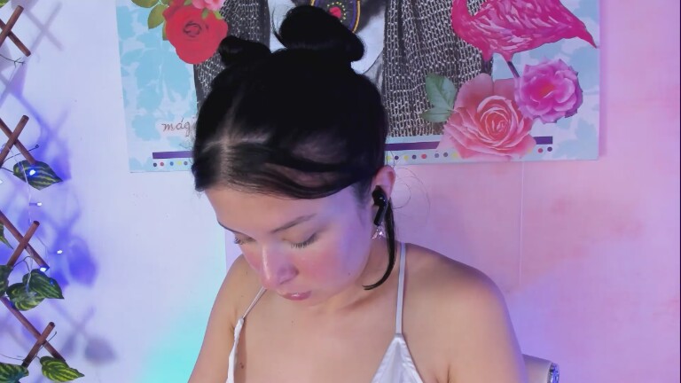 DyanaMoon22's Streamate show and profile