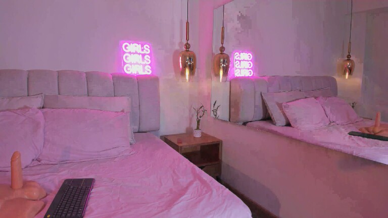 AgathaAluna's Streamate show and profile