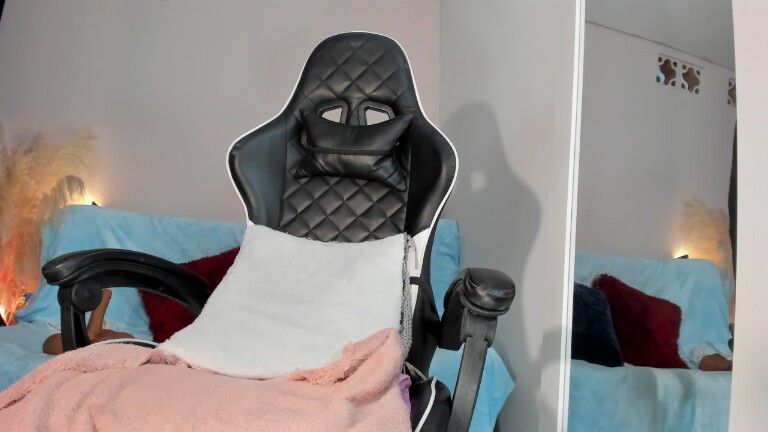 NatalieSaenz29's Streamate show and profile