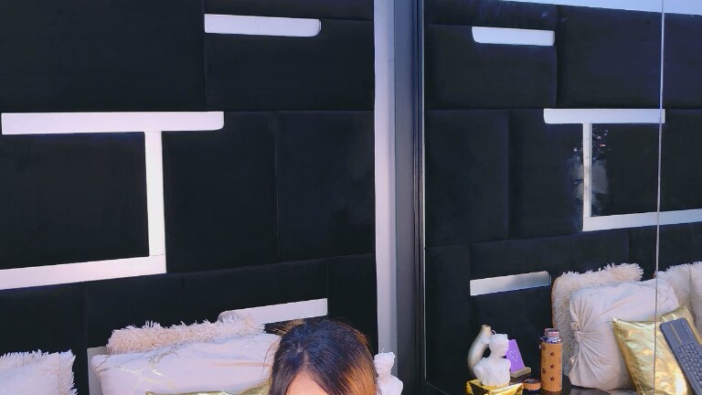 AlanaFerrara's Streamate show and profile