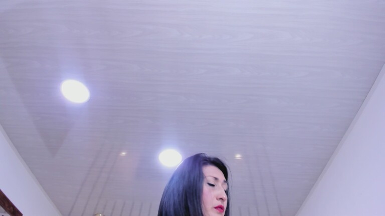 IvanaRusso's Streamate show and profile