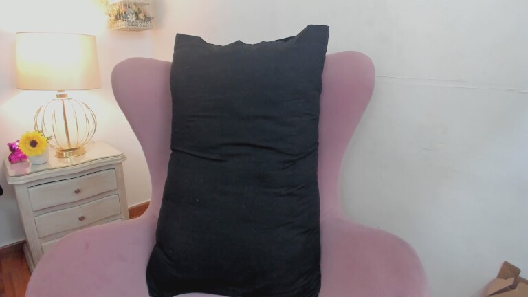 VioletteClain's Streamate show and profile