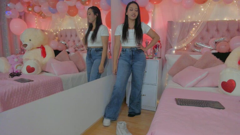 AlexandraWinterr's Streamate show and profile