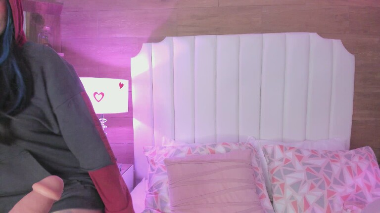 MaddieWaves's Streamate show and profile