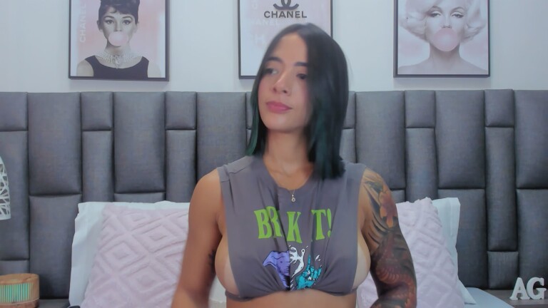 AmberrGreey's Streamate show and profile