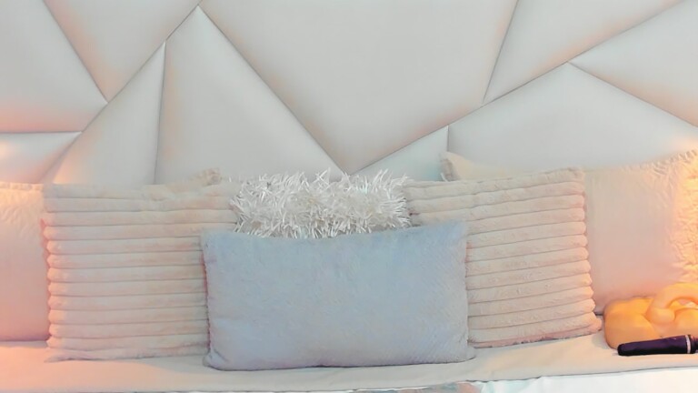 TyraaLambert's Streamate show and profile