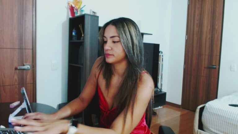 Jazmin111's Streamate show and profile