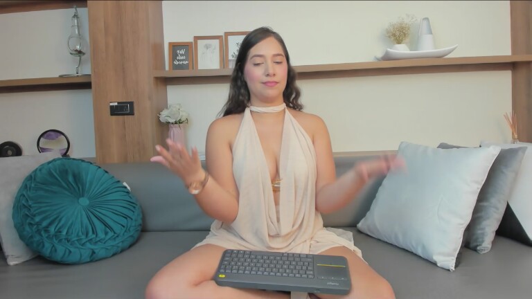 Adharagibson's Streamate show and profile