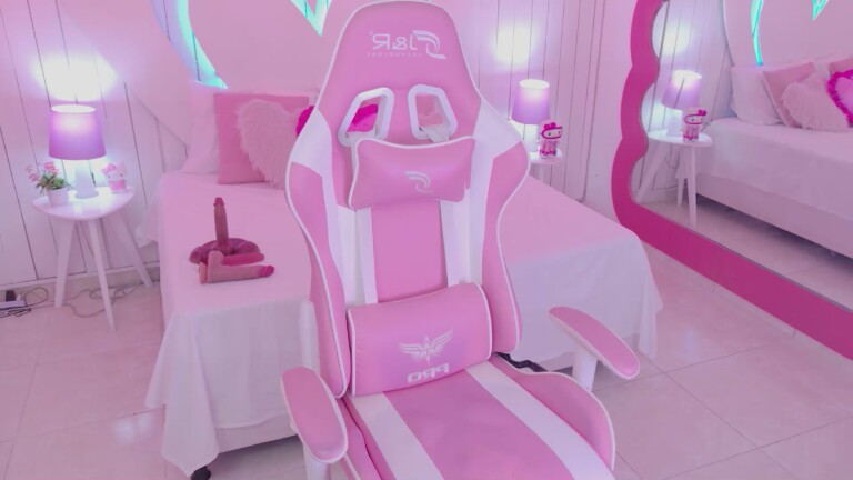 GatitaChan's Streamate show and profile