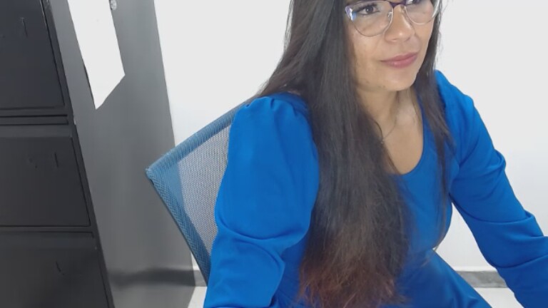 LunaDumont's Streamate show and profile