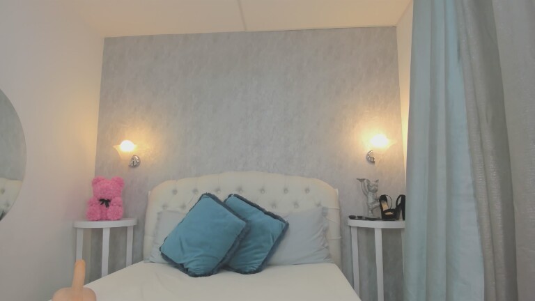 EmmilyMartinez's Streamate show and profile