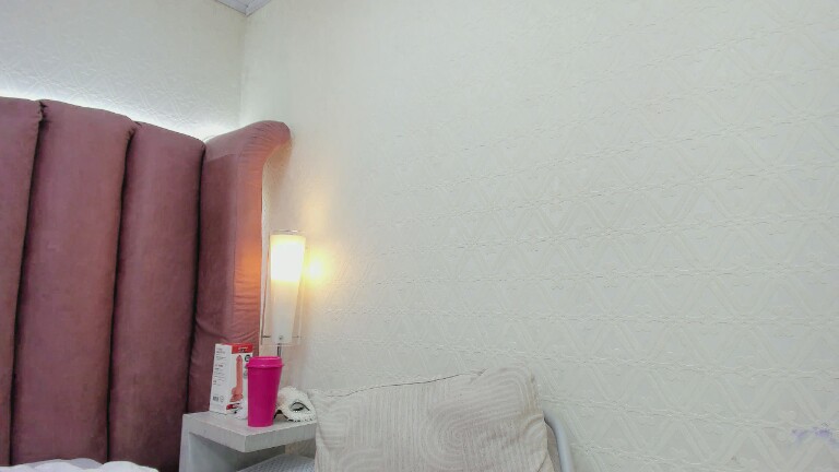 Alexa_Fire's Streamate show and profile