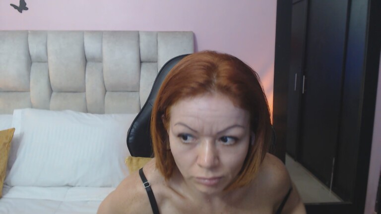 Yulina_Kyle30's Streamate show and profile