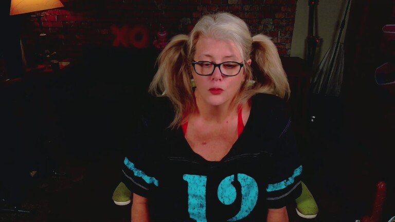 Alicescuriosity's Streamate show and profile