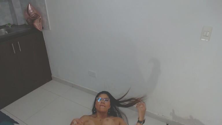 LunaDumont's Streamate show and profile