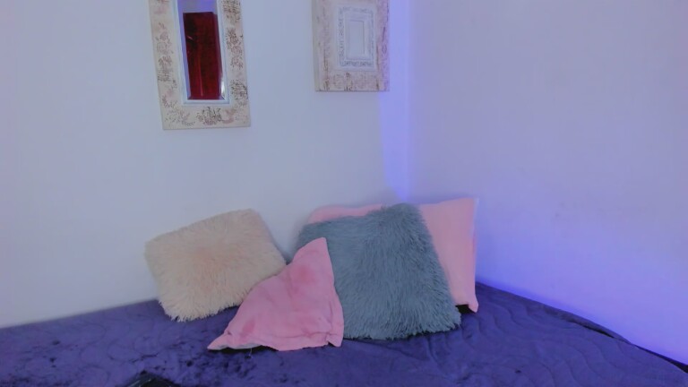 AriahDoll's Streamate show and profile