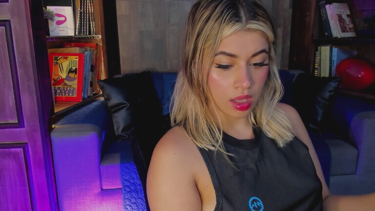 MeliGrey's Streamate show and profile