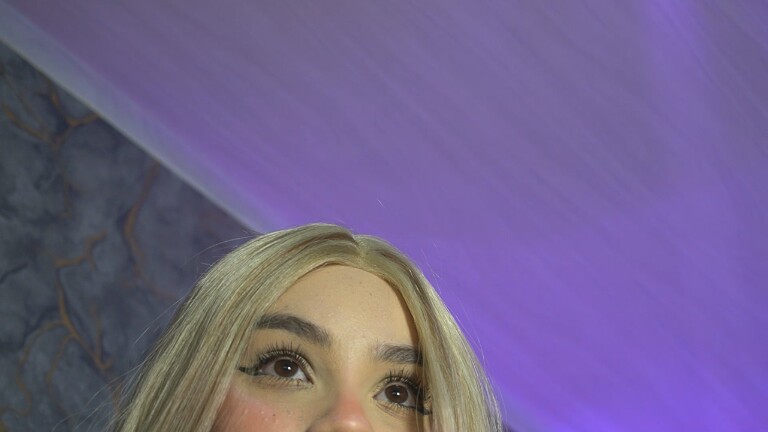 Hanna333's Streamate show and profile