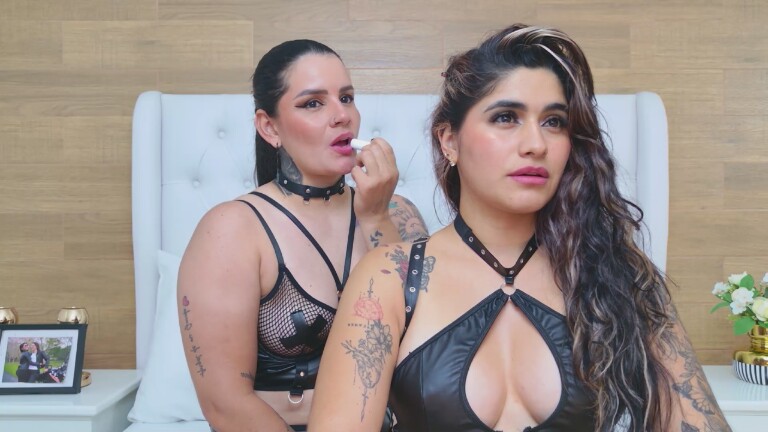 MaraAndSaray's Streamate show and profile