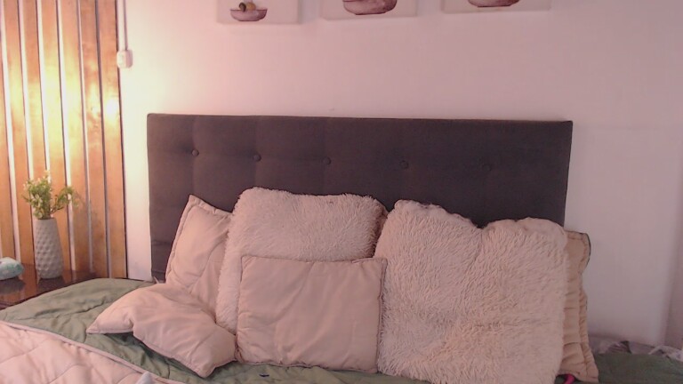 KathyaSpinelliX's Streamate show and profile