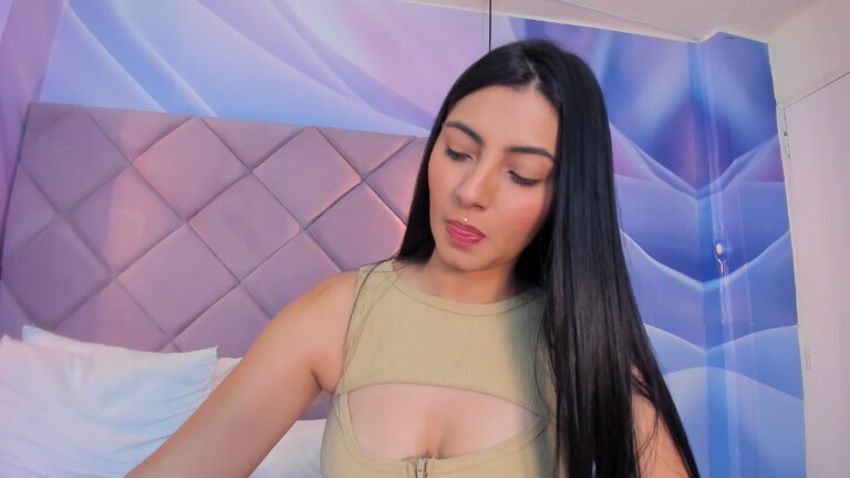 ViolletaRosse's Streamate show and profile