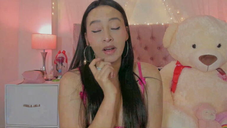 AlexandraWinterr's Streamate show and profile