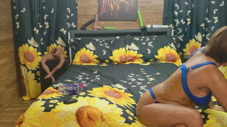 thesexymilf22's Streamate show and profile