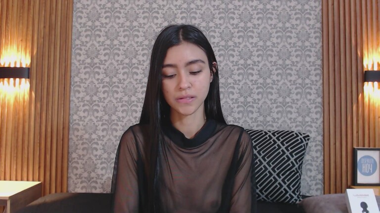 Charlotte_18's Streamate show and profile