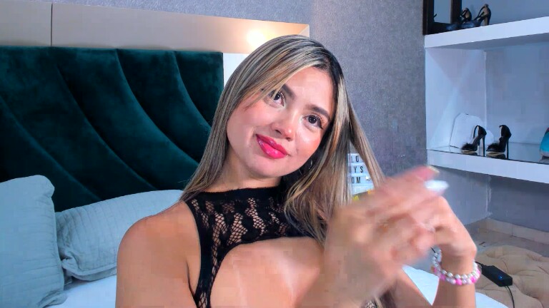 AlexandraLopez's Streamate show and profile