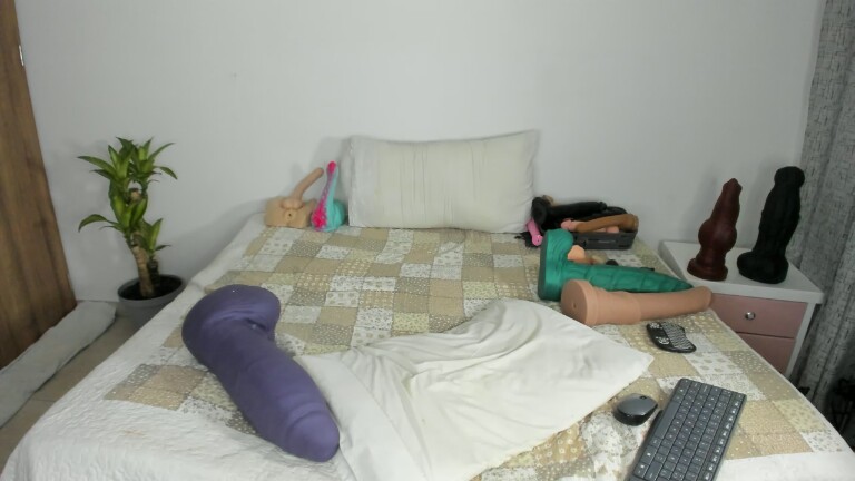 Sweet_X's Streamate show and profile