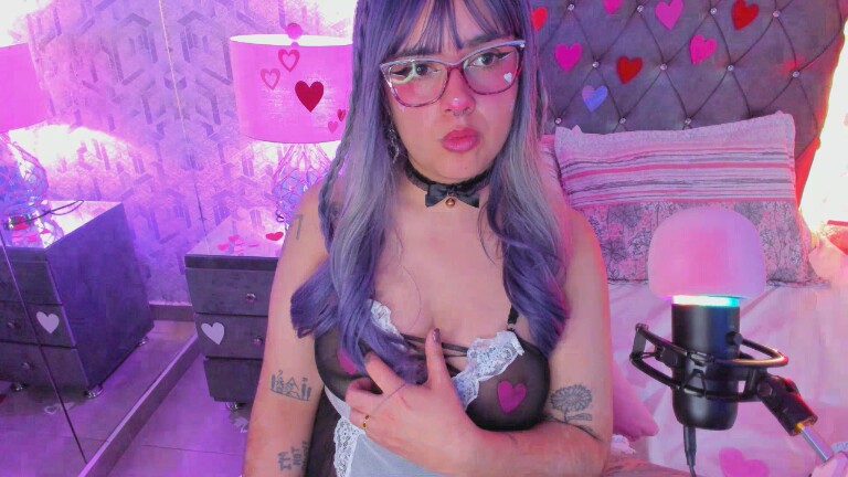 MaddieWaves's Streamate show and profile