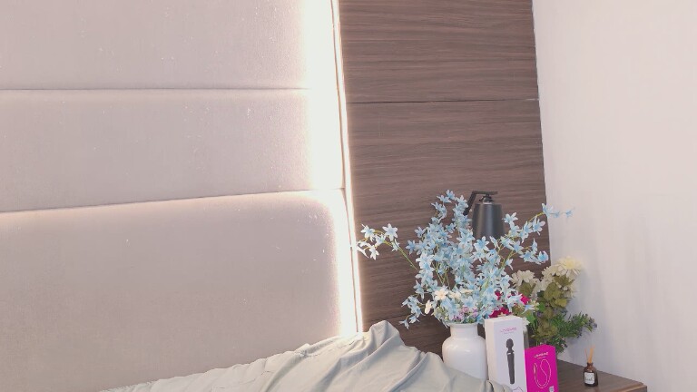 JazzeRusot's Streamate show and profile