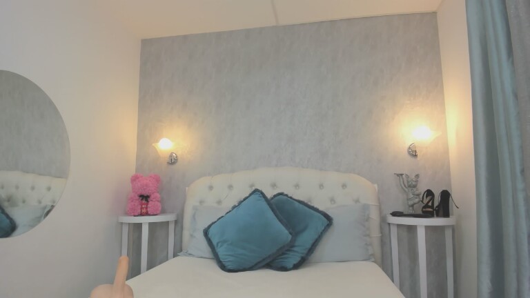 EmmilyMartinez's Streamate show and profile