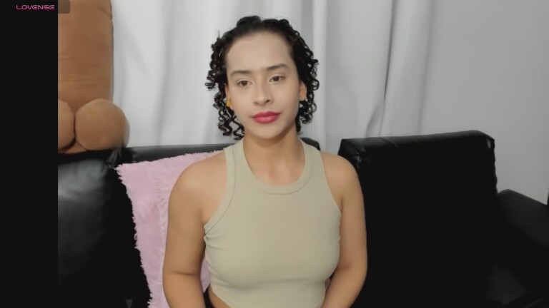 Tamara_Hiilton's Streamate show and profile