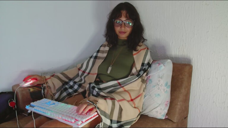 MyaMillor's Streamate show and profile